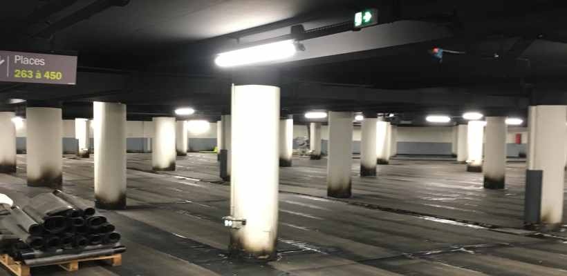 Le complexe d'étanchéité du niveau -2 du parking a été déposé et remplacé par une étanchéité mixte feuille bitumineuse + enrobé. 